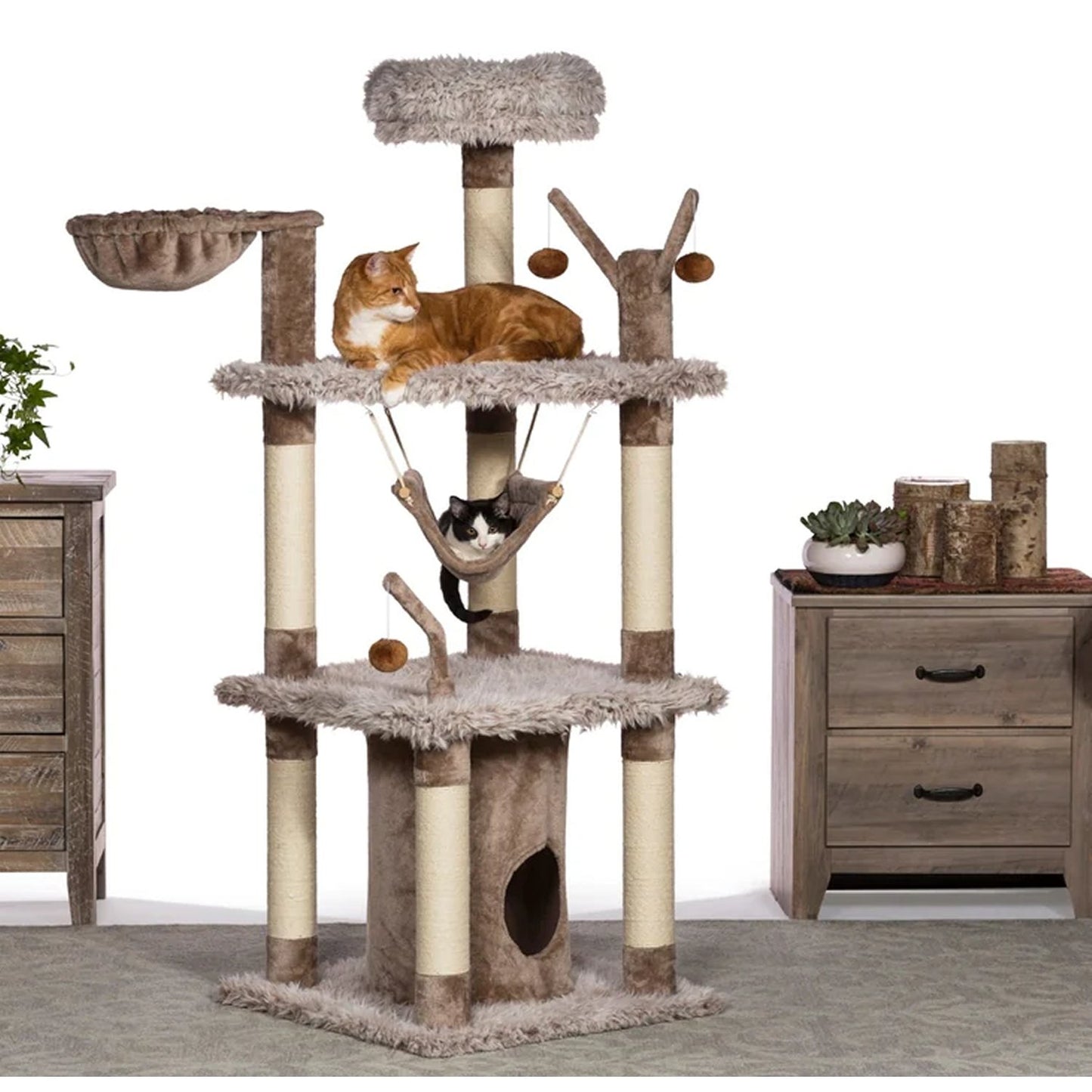 Prevue Pet Products Kitty Power Paws Shag Chalet Cat Tree